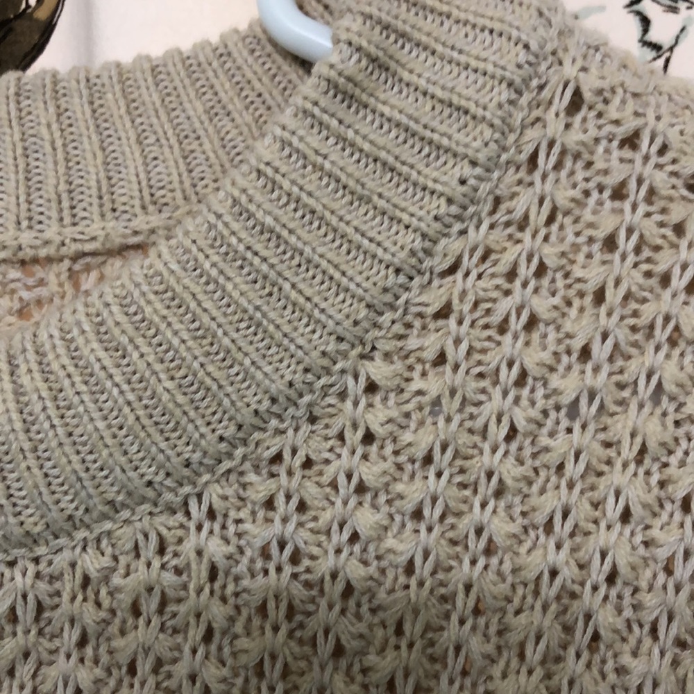 Universal thread sweater size L - Picture 3 of 3